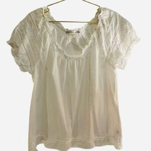Peter Nygard White Ruffle Blouse